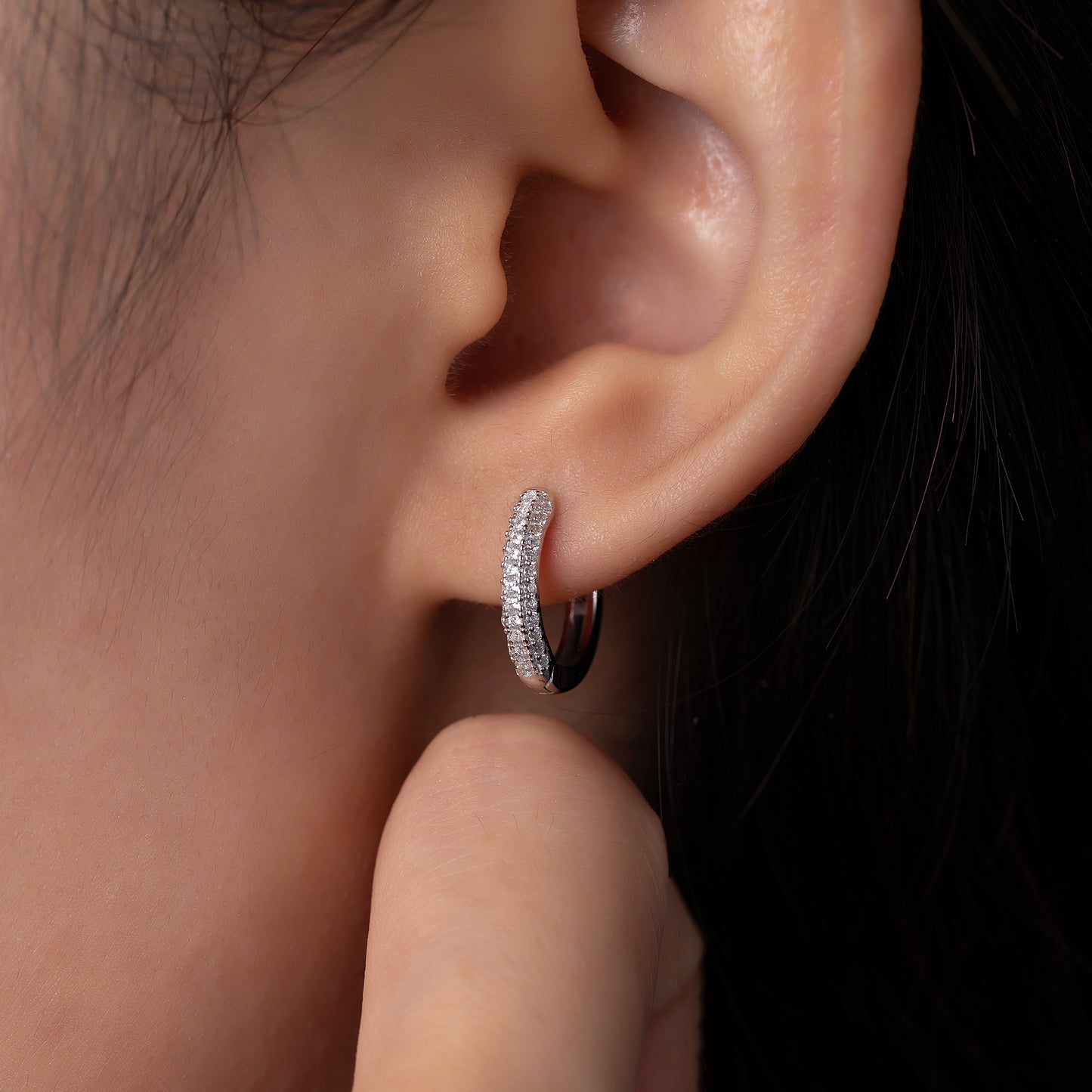 Boucles d’Oreilles Créoles en Argent 925 Pavées – Bijou Femme Élégant & Brillant