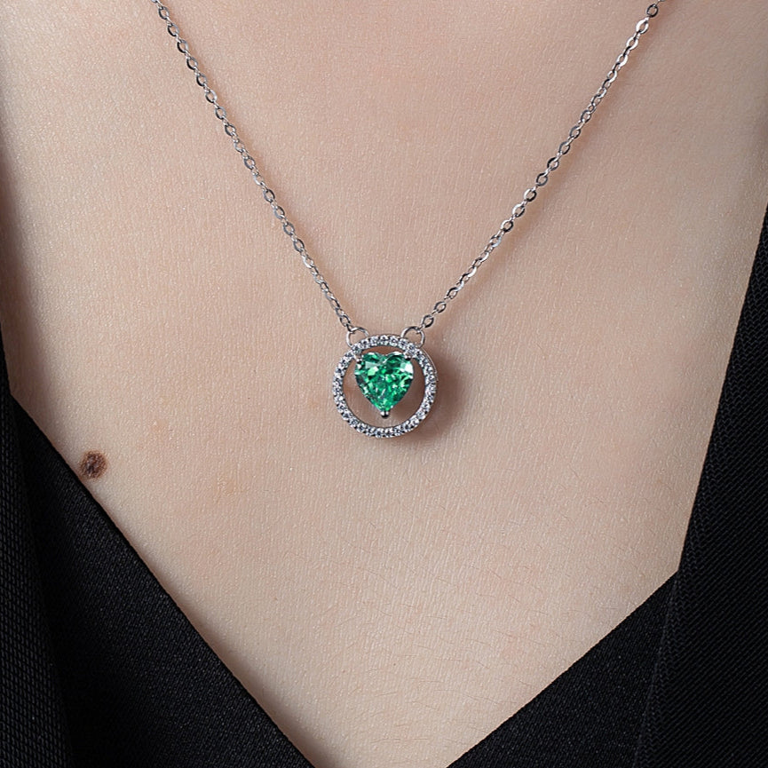 Collier Femme Argent 925 avec Pierre Verte Cœur et Cercle Sertis – Bijou Tendre et Élégant