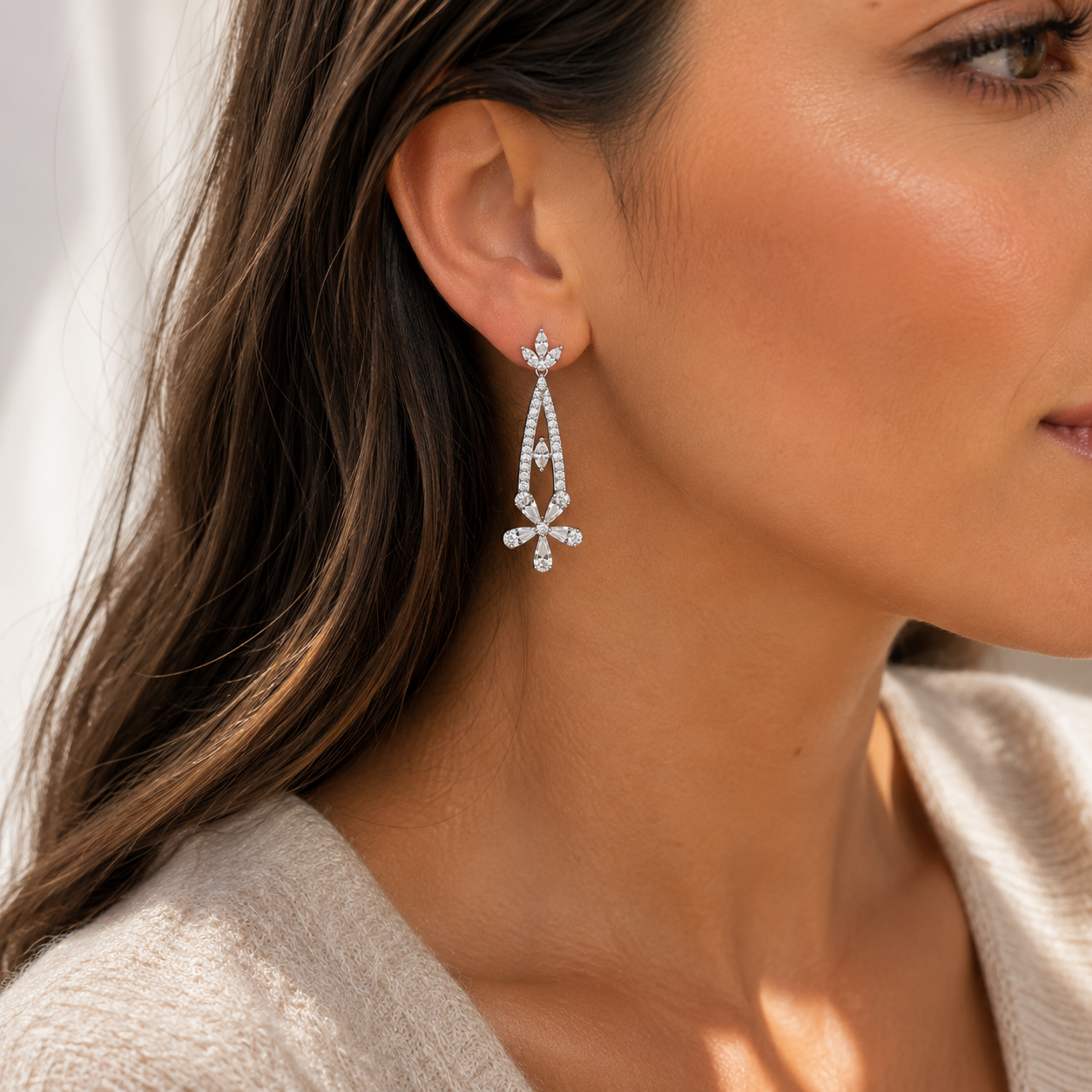 Boucles d’oreilles pendantes argent 925 rhodié pierres blanches – Élégance couture & éclat lumineux