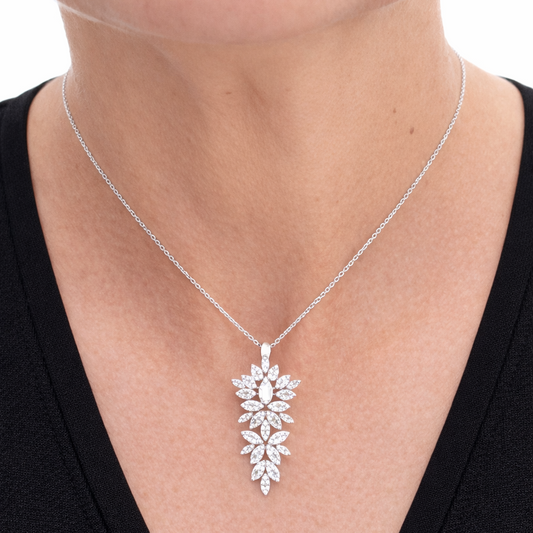 Collier pendentif feuillage en argent 925 rhodié – Élégance scintillante
