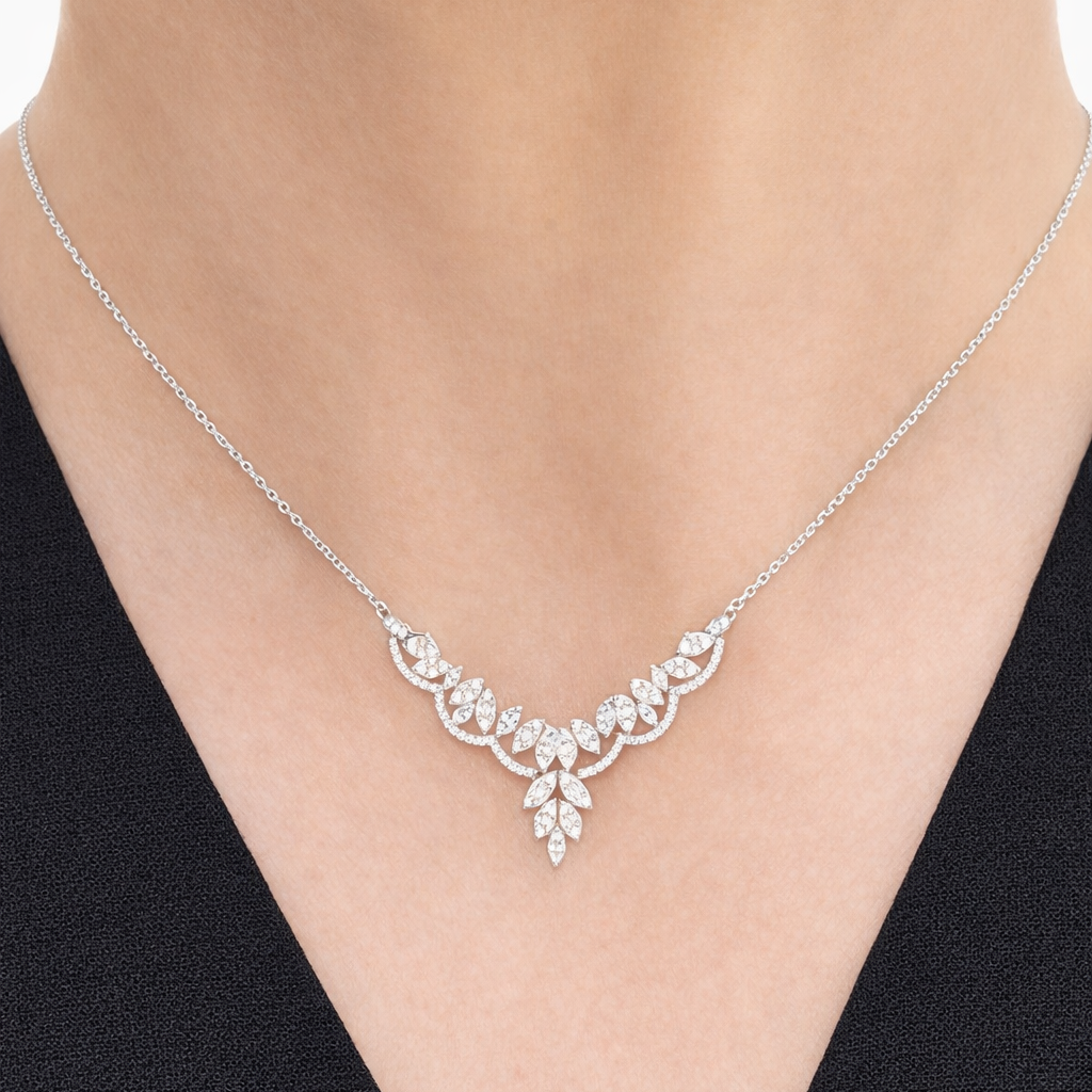 Collier feuilles pavées de zirconiums en argent 925 rhodié – Élégance royale