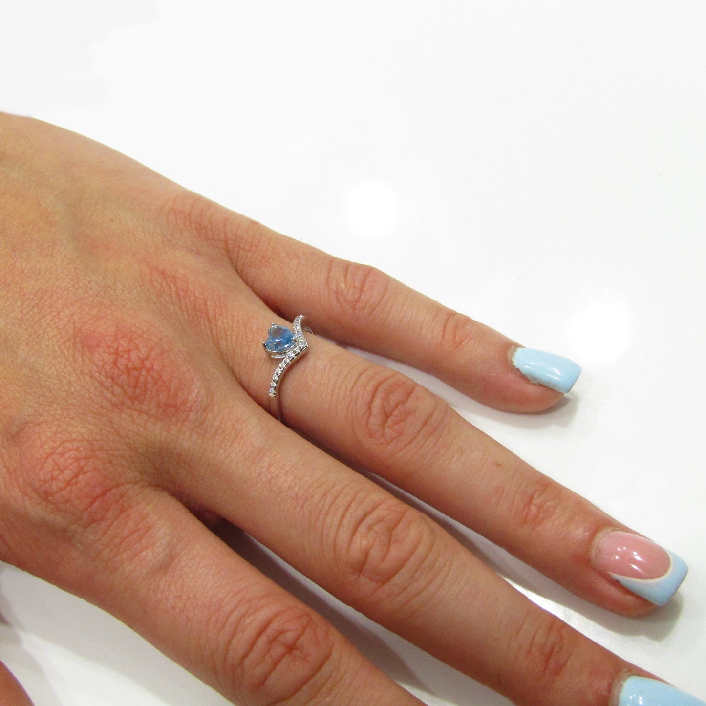 Bague Femme Argent 925 avec Pierre Bleue Cœur et Zircons – Bijou Romantique, Élégant et Tendance