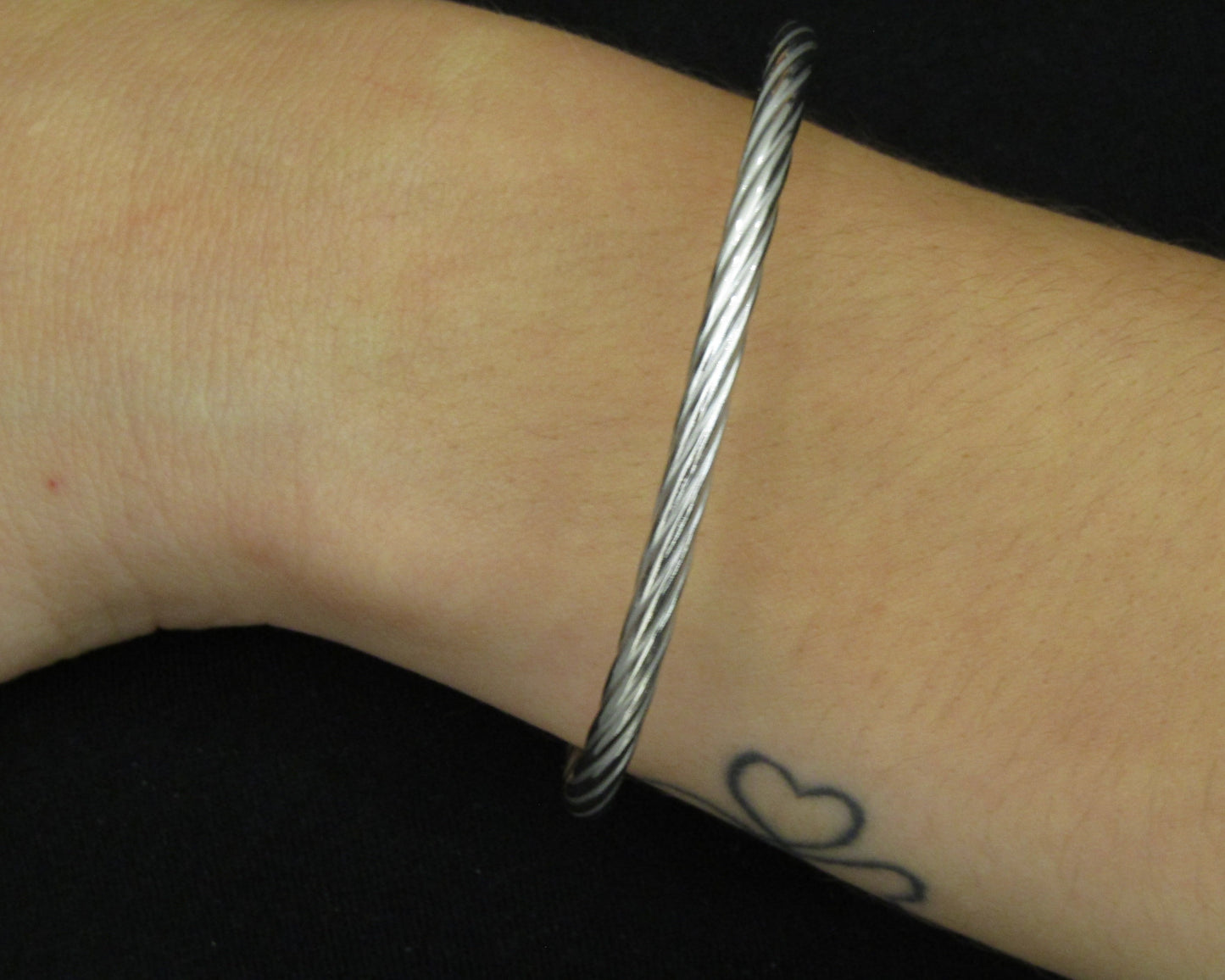 Bracelet torsadé intégral en argent 925 rhodié – Raffinement pur et éclat durable