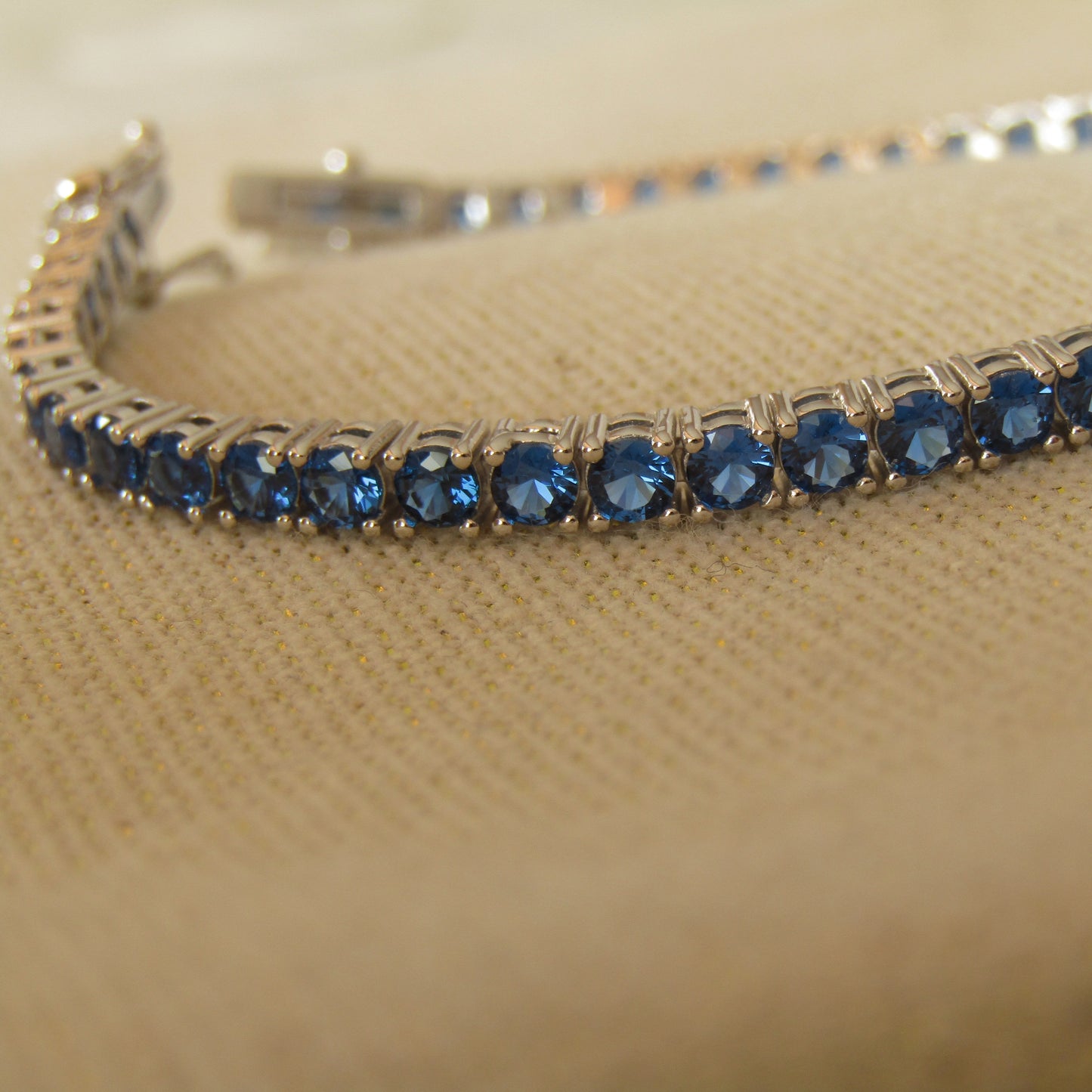 Bracelet tennis argent 925 rhodié – Zirconiums bleu saphir 3 mm