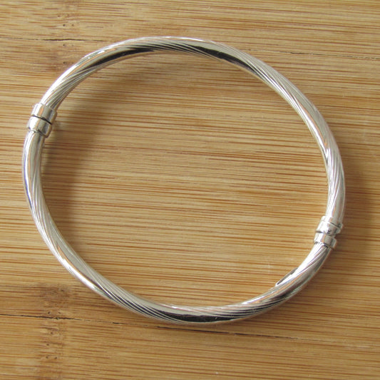 Bracelet torsadé en argent 925 rhodié – Brillance sculptée et élégance intemporelle