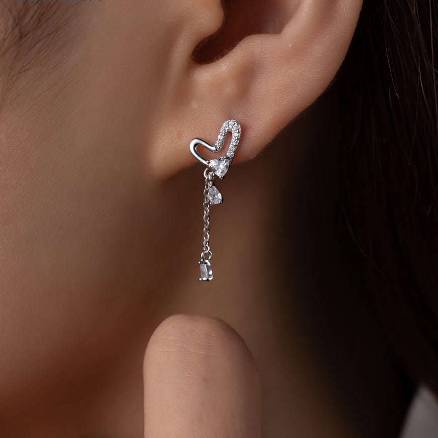Boucles d’oreilles cœur en argent 925 rhodié – Élégance romantique et éclat zirconium