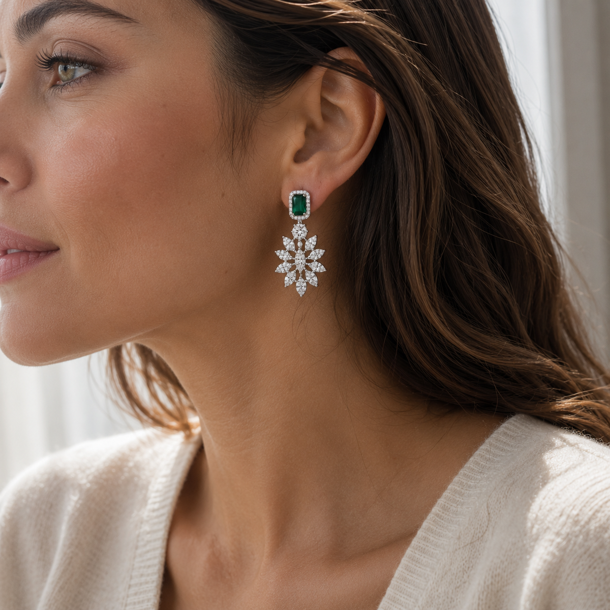 Boucles d’oreilles pendantes argent 925 rhodié pierre verte – Style floral éclatant