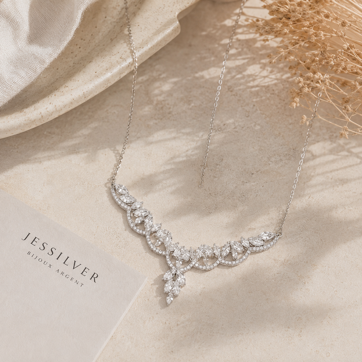 Collier feuilles pavées de zirconiums en argent 925 rhodié – Élégance royale
