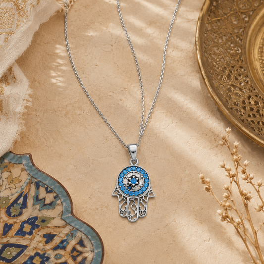 Pendentif Main de Fatma Bleue en Argent 925 Rhodié – Bijou Porte-Bonheur Spirituel et Élégant