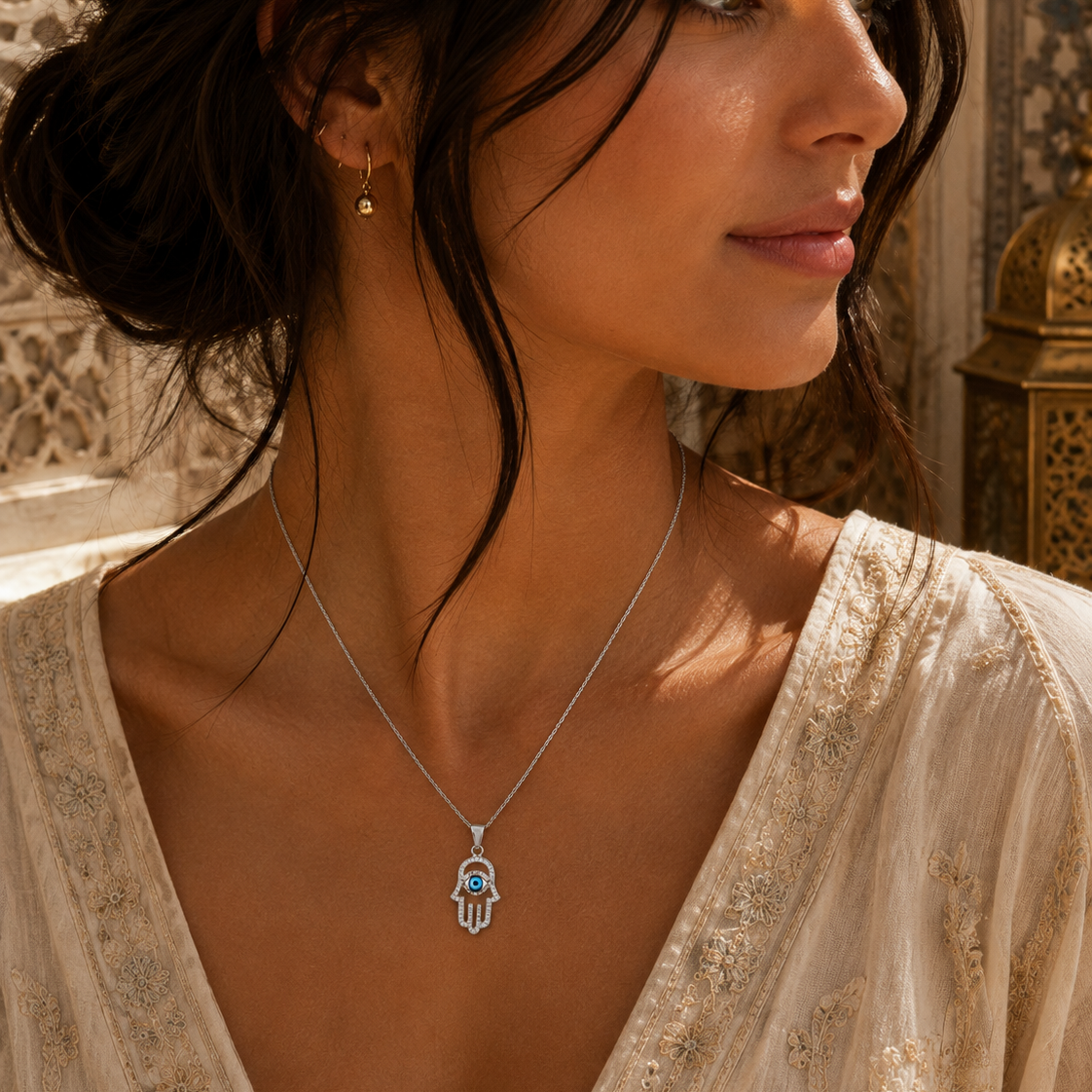 Pendentif Main de Fatma et Œil Protecteur en Argent 925 Rhodié – Bijou Porte-Bonheur Étincelant