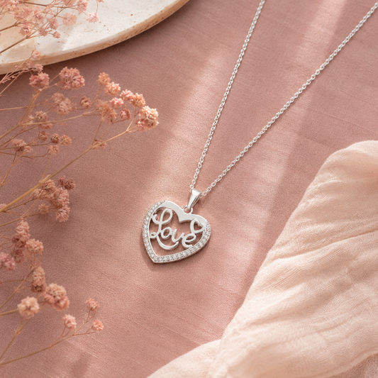 Collier Cœur "Love" en Argent 925 Rhodié – Pendentif Ajouré avec Zircons