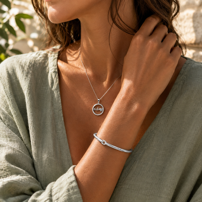 Pendentif battement de cœur en argent 925 rhodié – Cercle zirconiums et symbole de vie