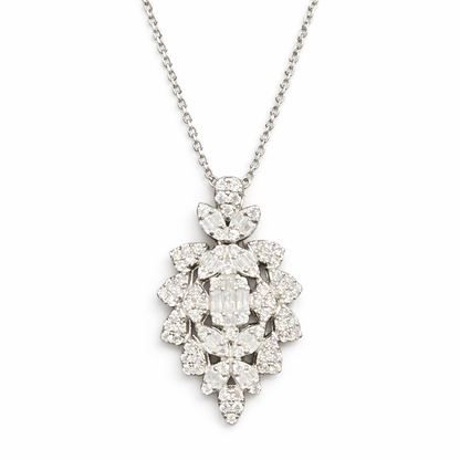 Collier pendentif floral pavé en argent 925 rhodié – Élégance précieuse