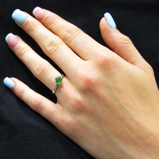 Bague en Argent 925 avec Pierre Verte et Pavé Zirconium – Élégance Moderne et Brillance Naturelle