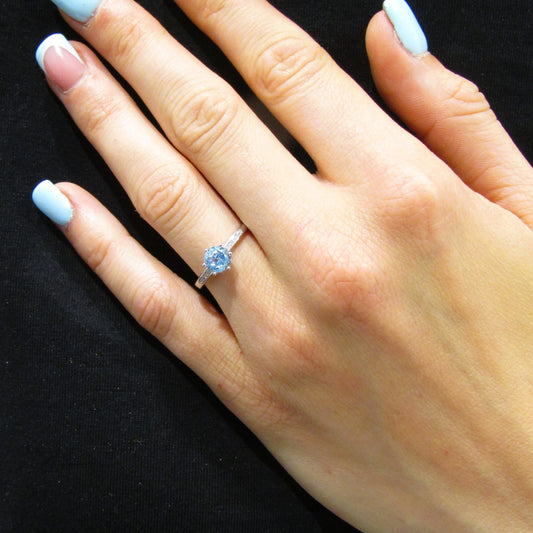 Bague en Argent 925 avec Pierre Bleue et Pavé Zirconium – Éclat Intense et Élégance Moderne