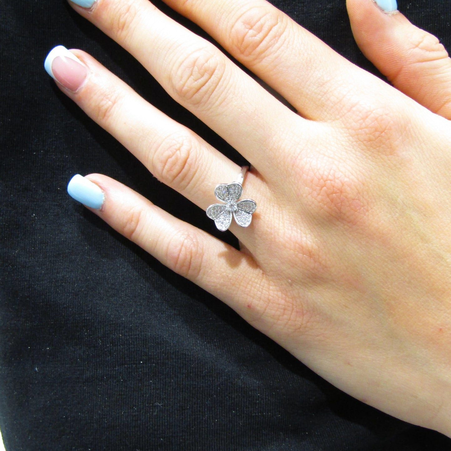 Bague Fleur en Argent 925 et Zirconium – Élégance Naturelle