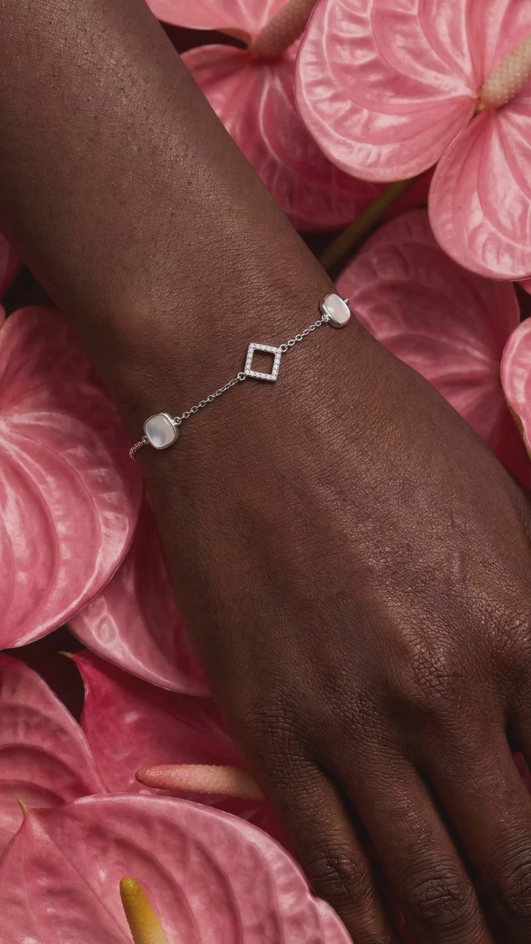 Bracelet femme en argent 925 rhodié avec nacre blanche et losange serti de zirconiums – Jessilver
